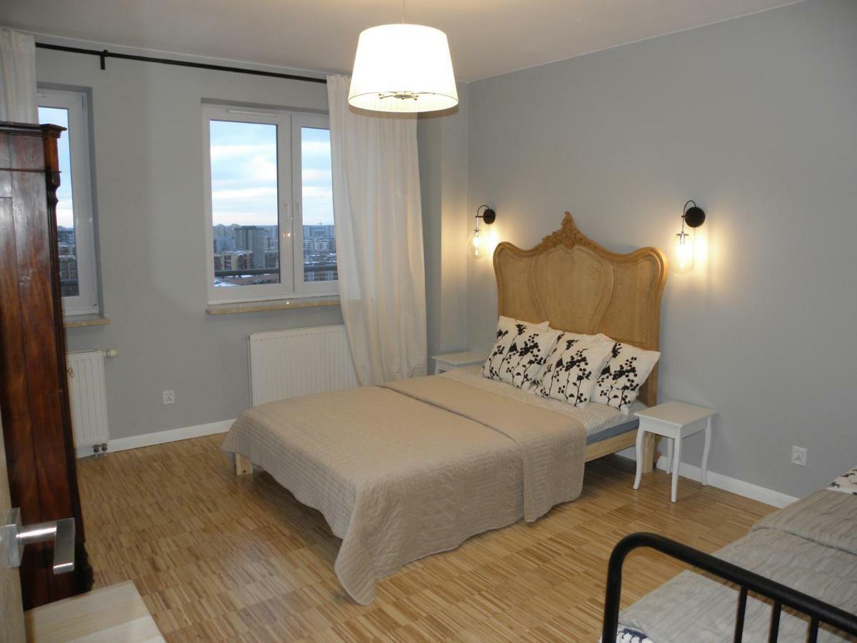 Lägenhet Apartament Kwiatkowskiego Warszawa