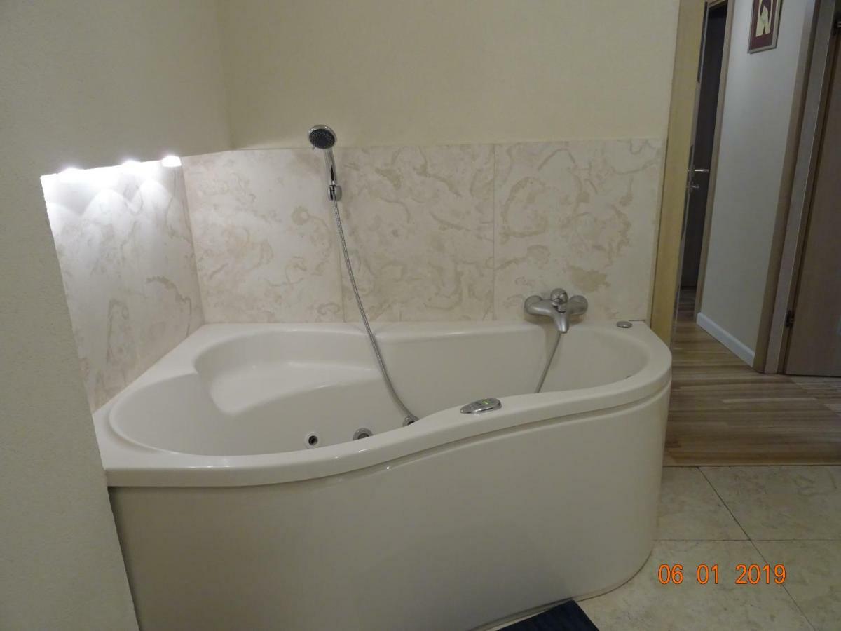 Apartament Kwiatkowskiego Lägenhet