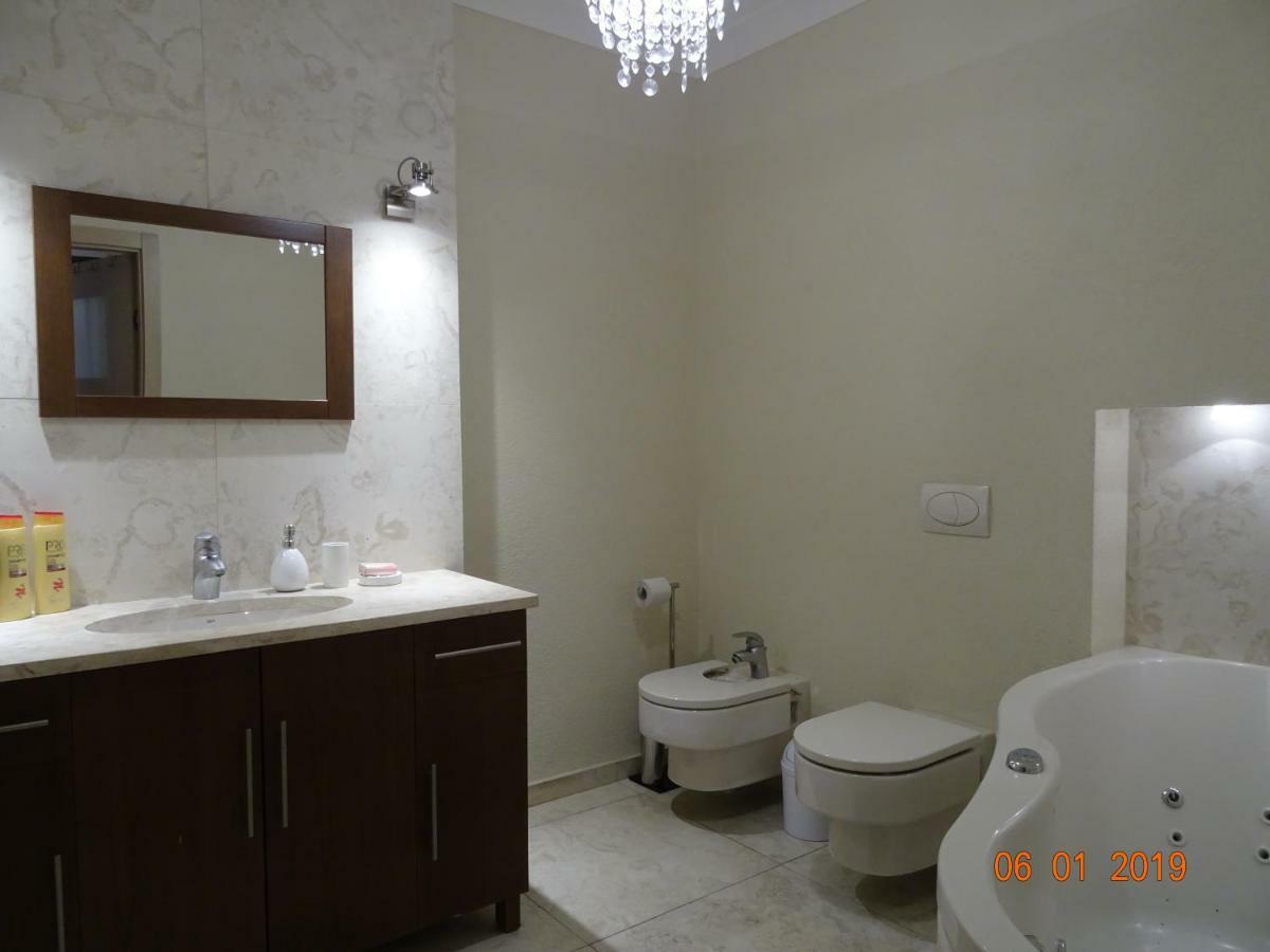 Apartament Kwiatkowskiego Lägenhet