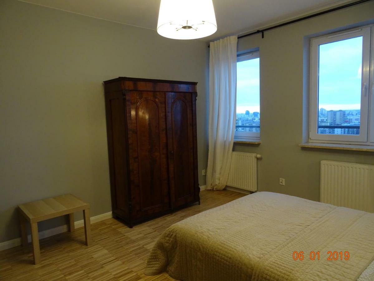 Lägenhet Apartament Kwiatkowskiego Warszawa